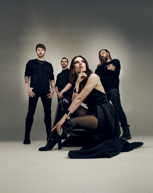 Beyond the Black. Photo by Heilemania